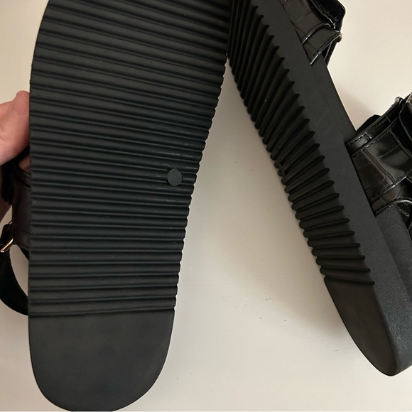 Steve Madden Mona Croc Black Sandals Women’s - Picture 9 of 12